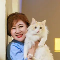 飯山恵巳子の本人写真